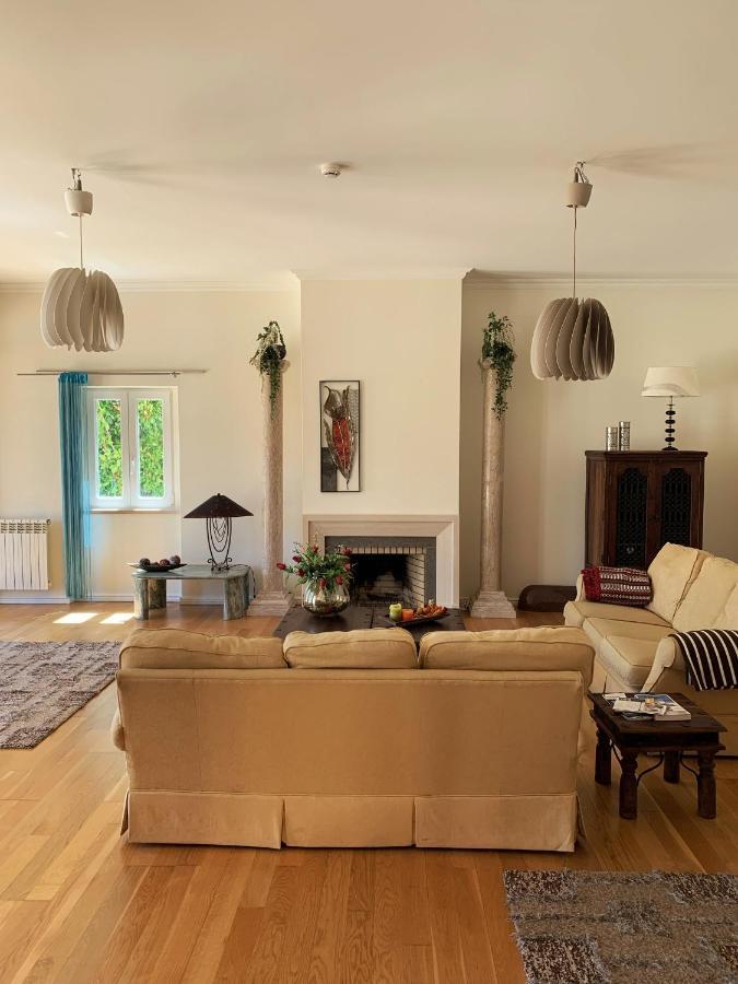 Villa With Swimming Pool In Golf