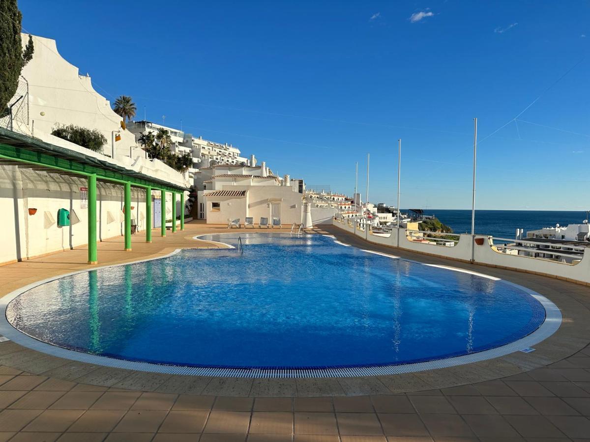 Beachfront 2 Bedroom * Albufeira