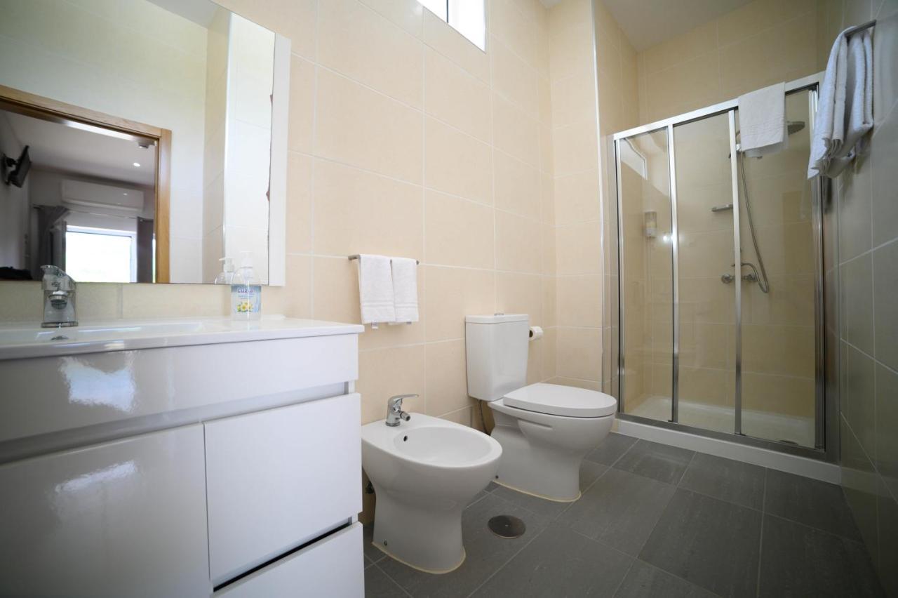 Funileiro, E Quartos Amares