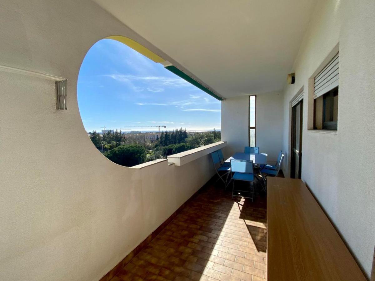Parque De Amendoeiras Apartment