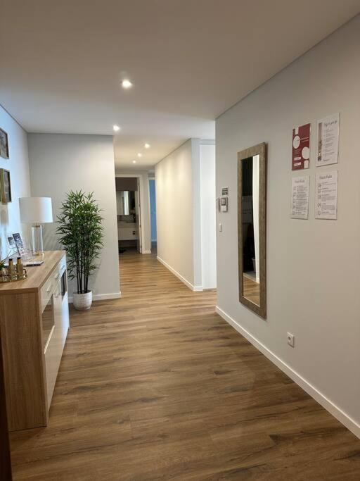 Deluxe Bay View Apartment