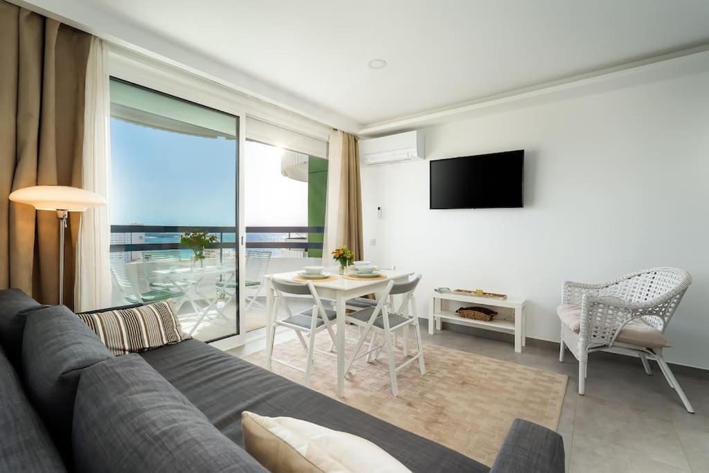 Vista Bonita With Views On The Ocean And The Hills *