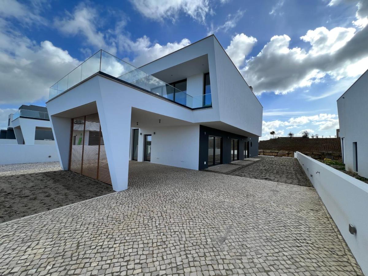 Luxury With Heated Pool & Panoramic Ocean & Valley Views