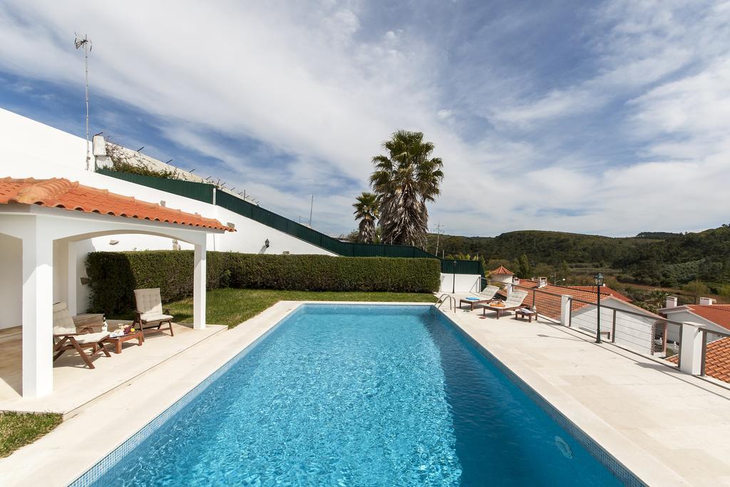 Beachouse - Surf, Bed & Breakfast