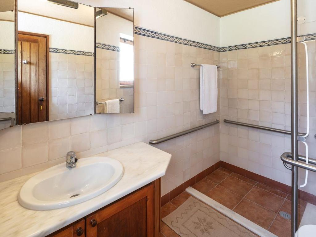 Stunning Oceanview Algarve Villa 9 Bedrooms Villa Quinta Marinha Amazing Location Overlooking Sea Huge Pool Benagil * Lagoa (Algarve)