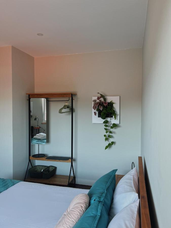 Bed & Breakfast Luna House & Cowork Cascais