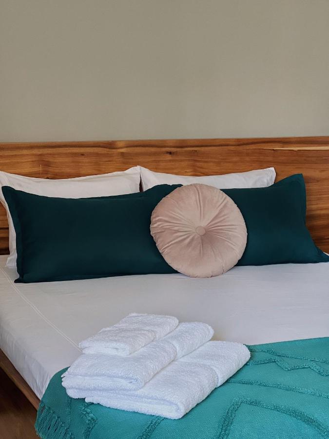 Luna House & Cowork Bed & Breakfast *