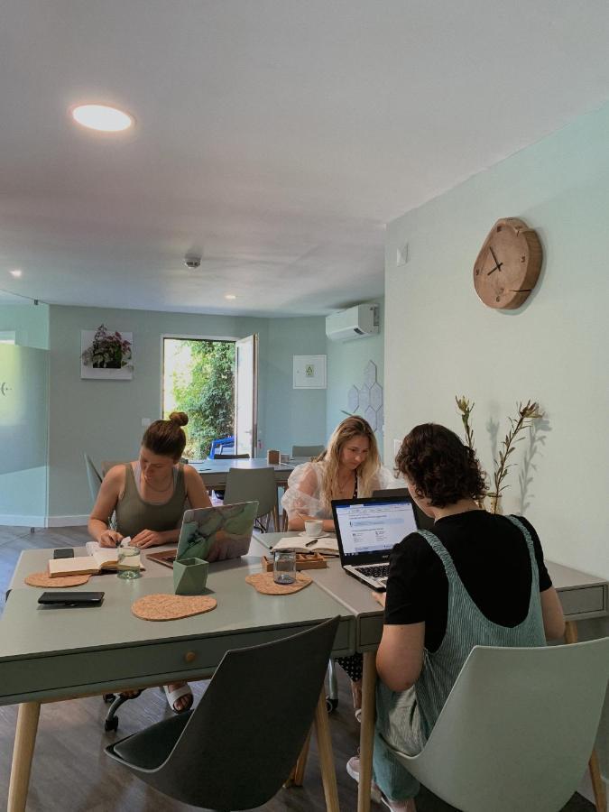 Luna House & Cowork Bed & Breakfast *