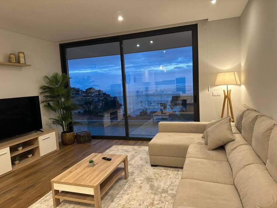 Deluxe Bay View Camara de Lobos
