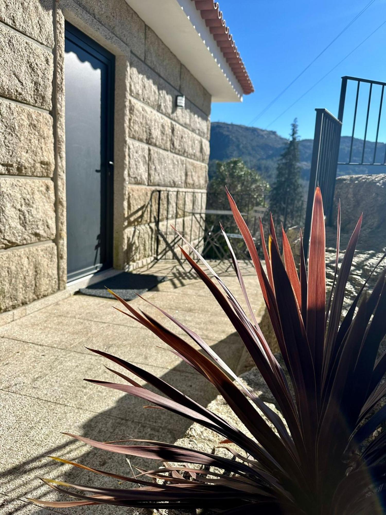 Casa Fraga Do Suadouro *