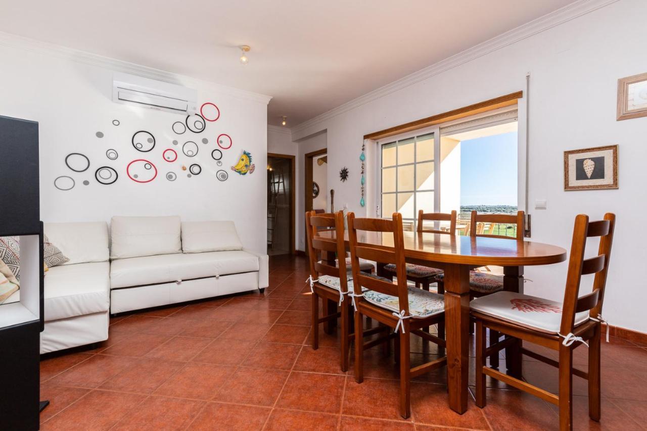 Front View Flat Apartamento Armacao de Pera