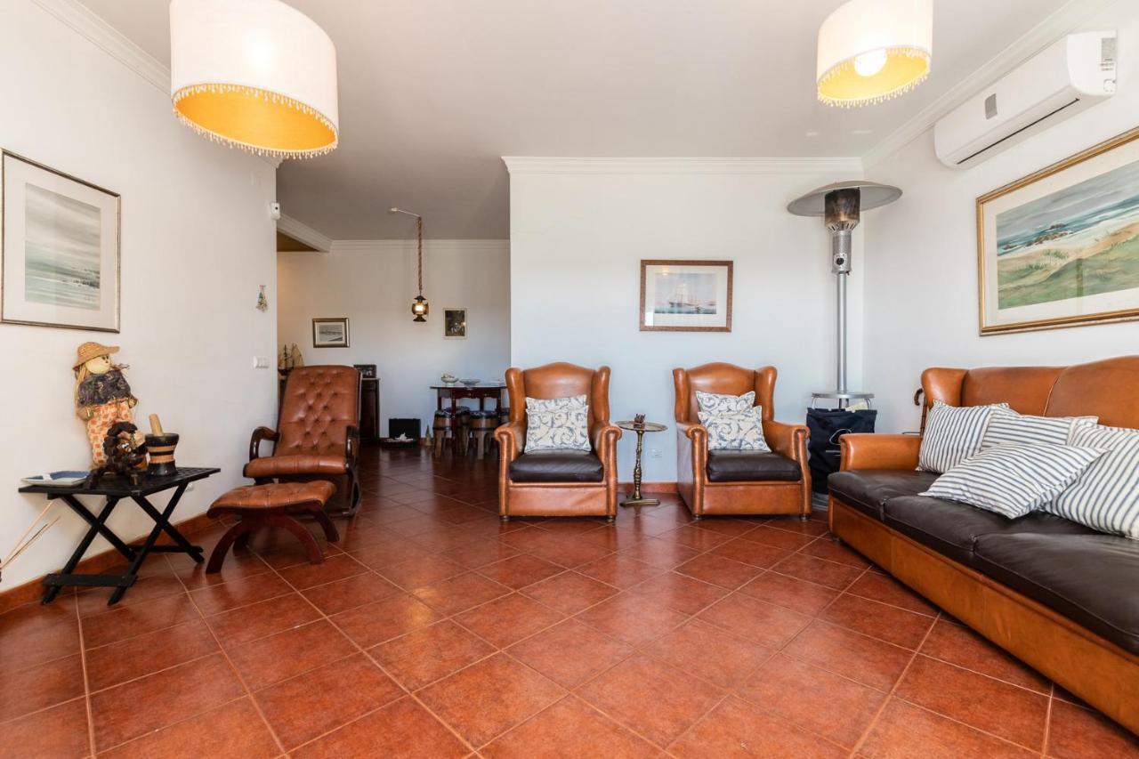 Front View Flat Huge Terrace Apartment Armacao de Pera