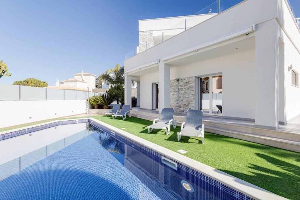 Pousada Limoeiro - Beautiful New Nestled In The Heart Of Gale *