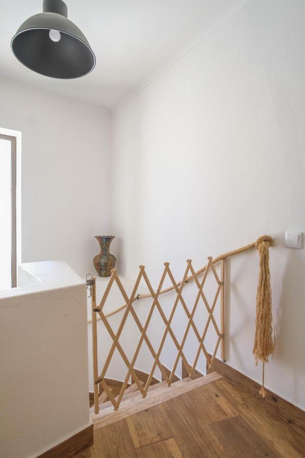Casa Dos Avozinhos, Da *