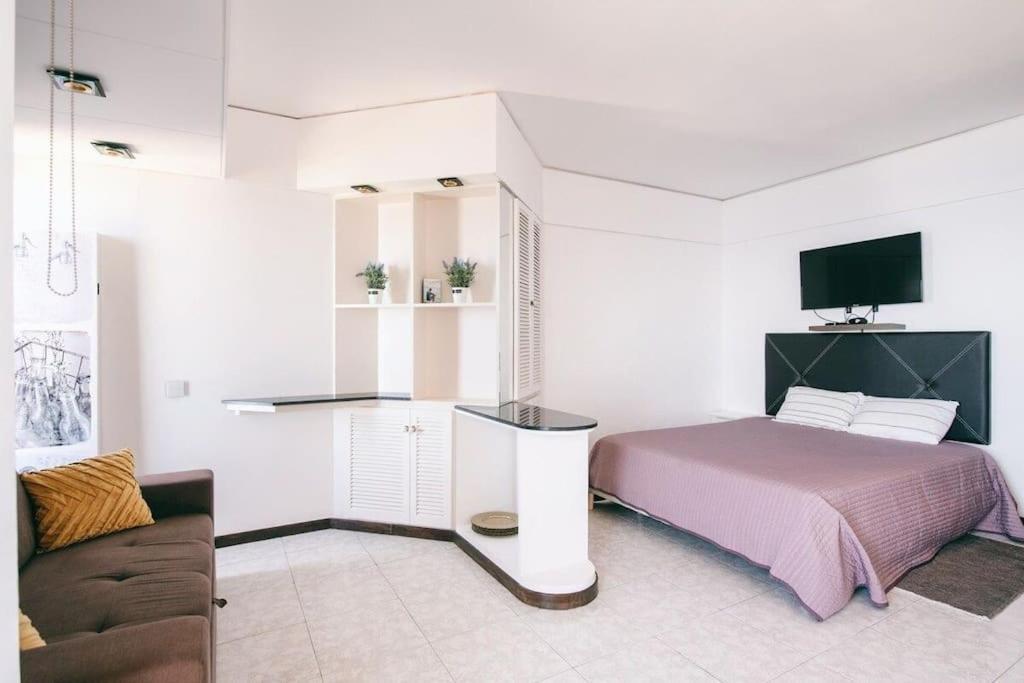 Sunny Bayhill With Swimming Pool Apartment *
