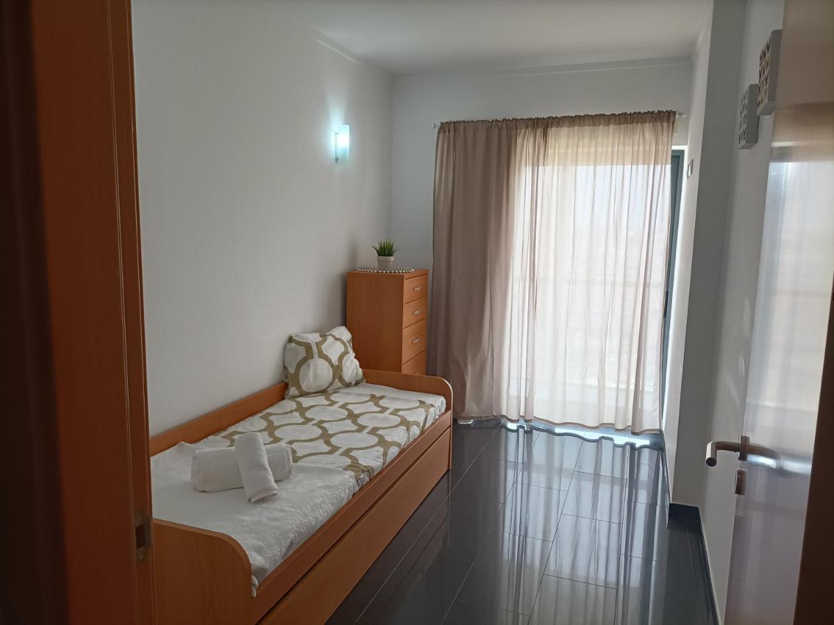 Apartment Rocha Tower 13a