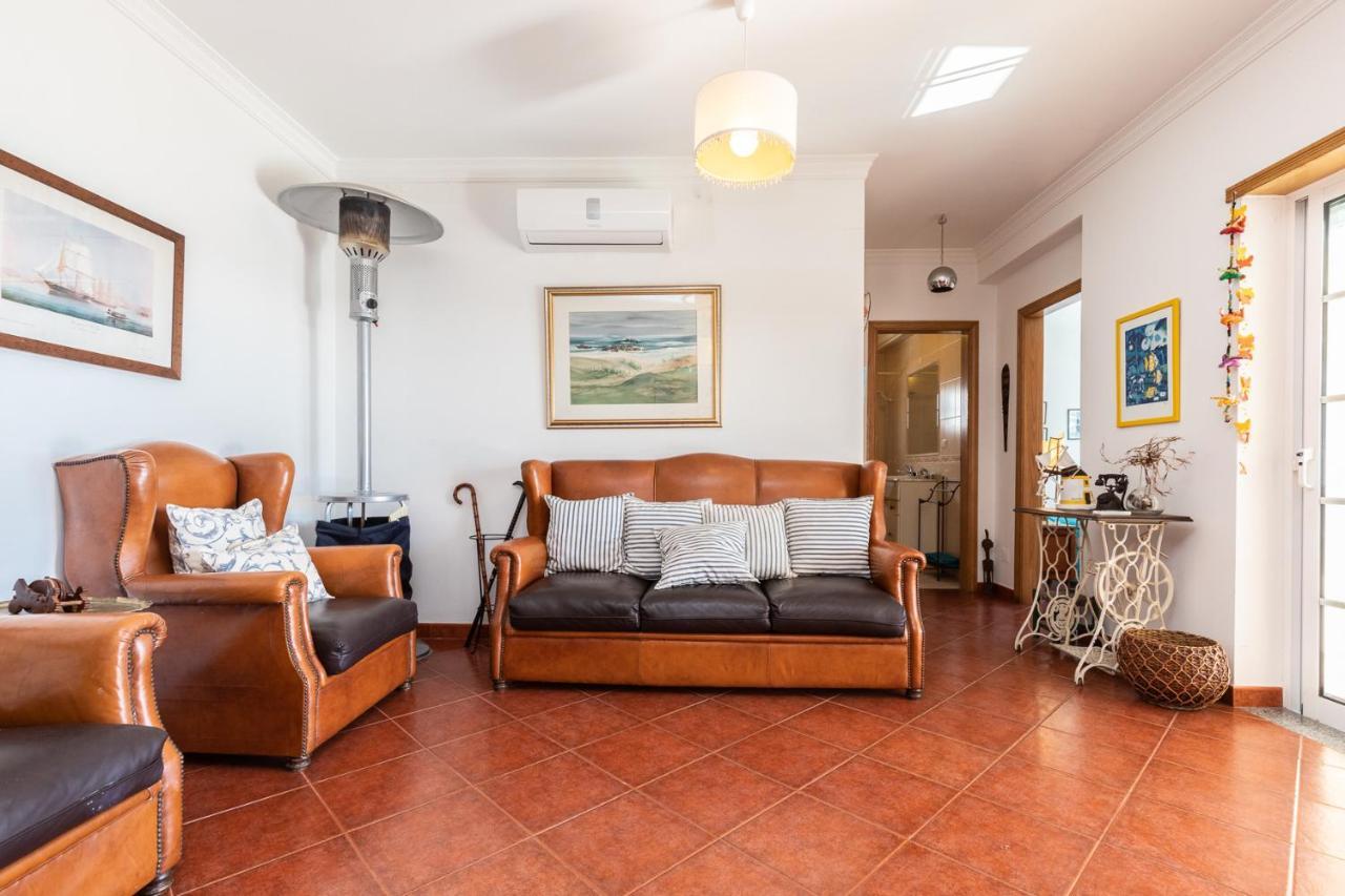 Front View Flat Huge Terrace Armacao de Pera