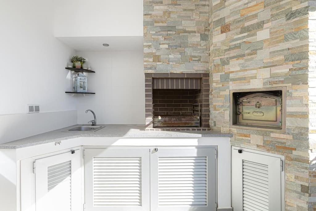 Limoeiro - Beautiful New Nestled In The Heart Of Gale