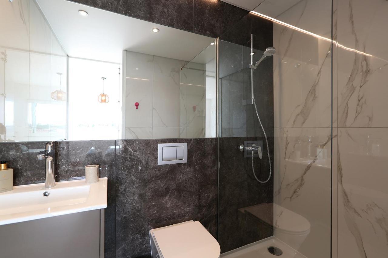 Apartment T2-marina Mar-condominio De Luxo *