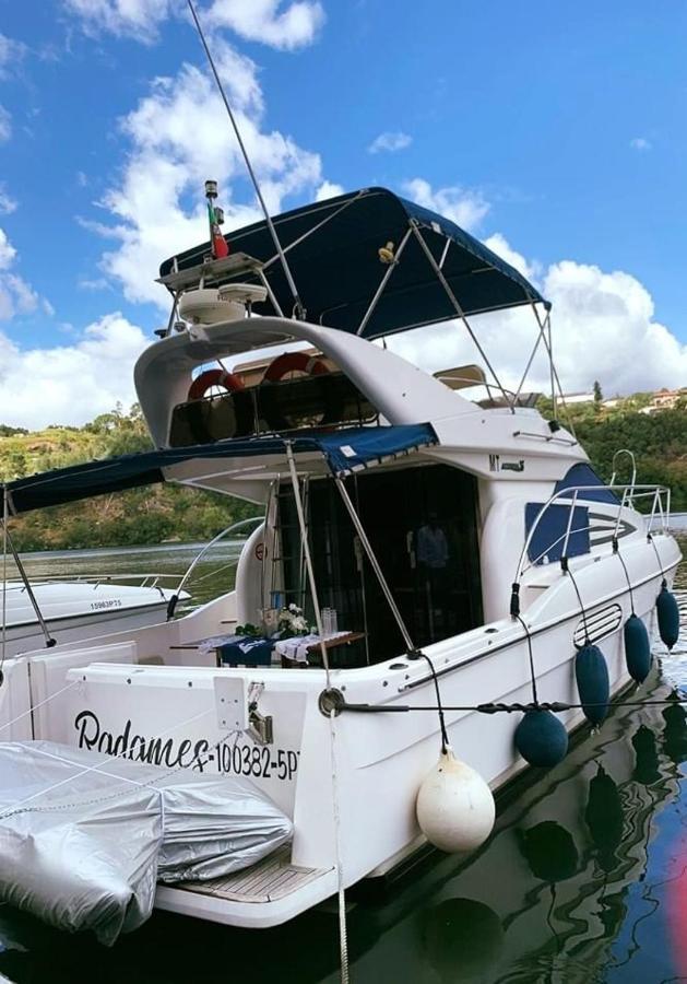 Botel Aquadouro Yacht Radames - Sleep Boat Experience