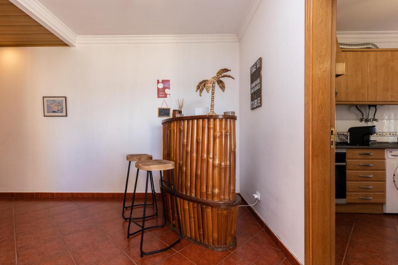 Front View Flat Apartamento *