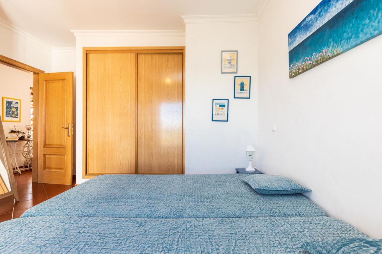 Front View Flat Huge Terrace Apartment Armacao de Pera