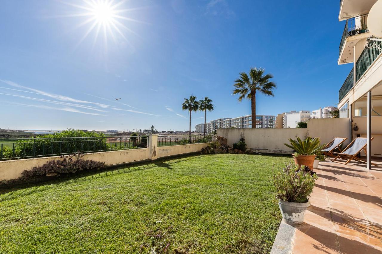 Front View Flat Huge Terrace Armacao de Pera