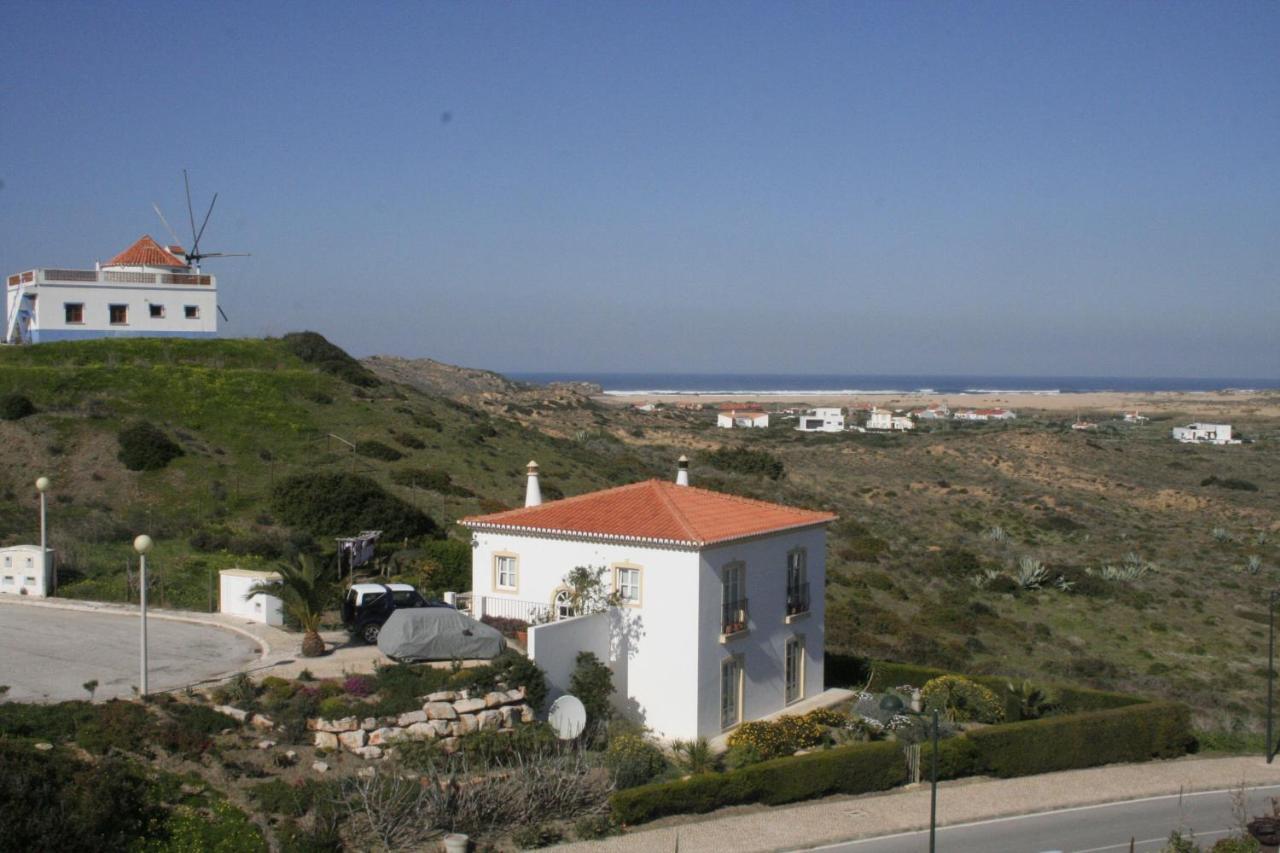 Sea View *