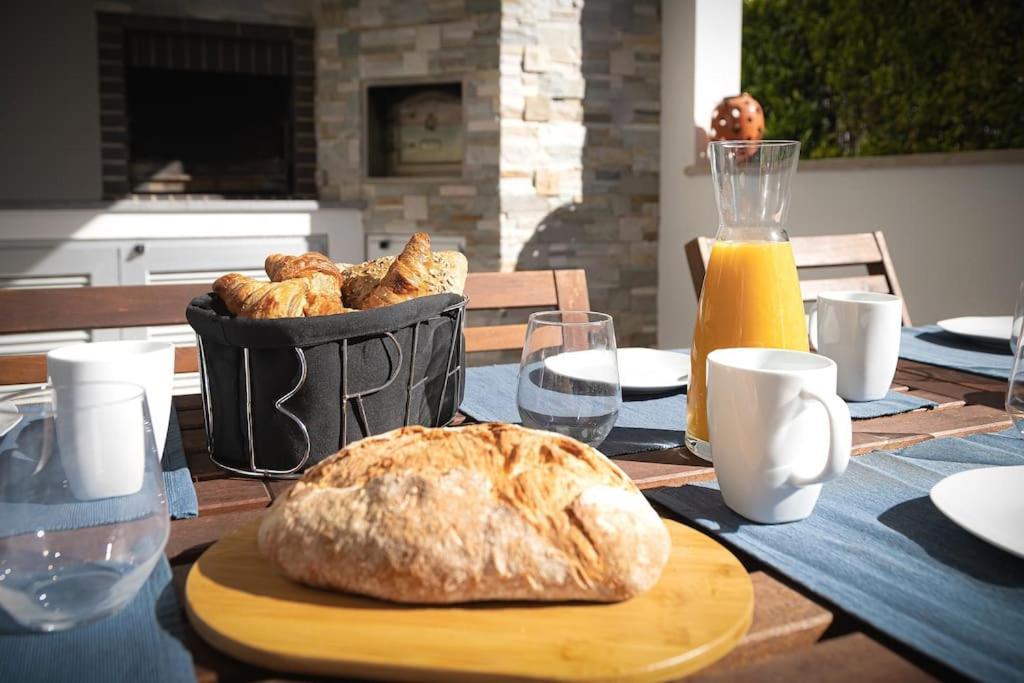 Limoeiro - Beautiful New Nestled In The Heart Of Gale Pousada Guia (Faro)