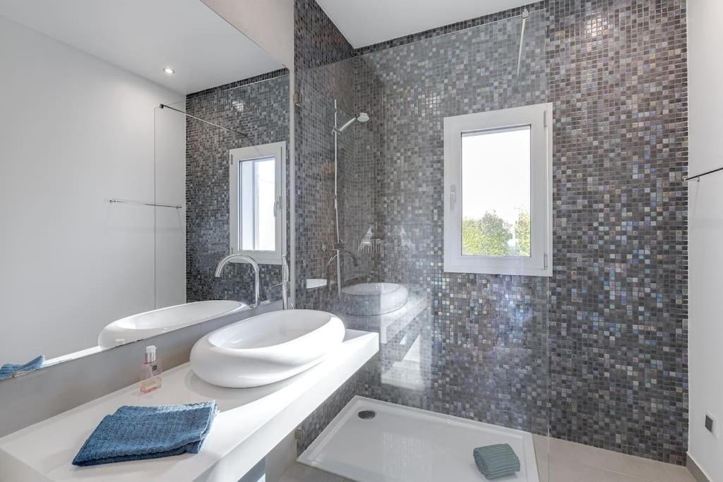Limoeiro - Beautiful New Nestled In The Heart Of Gale Pousada