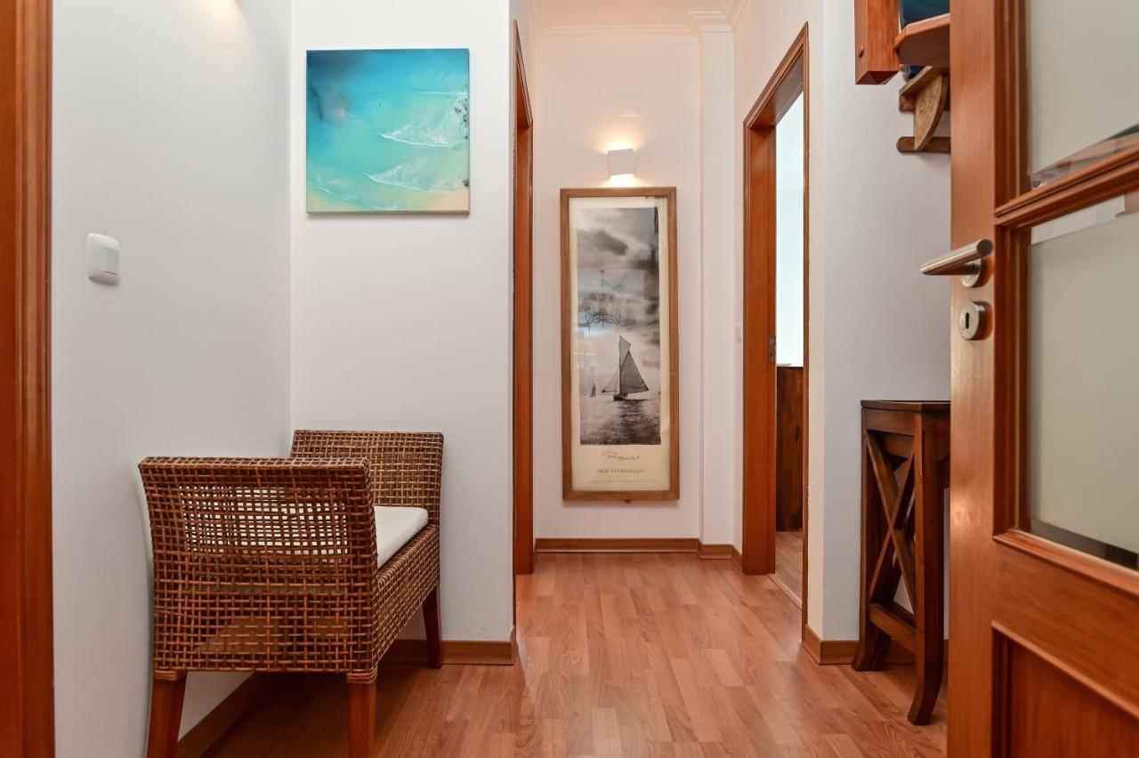 Village Center - Ocean View Apartment Ericeira
