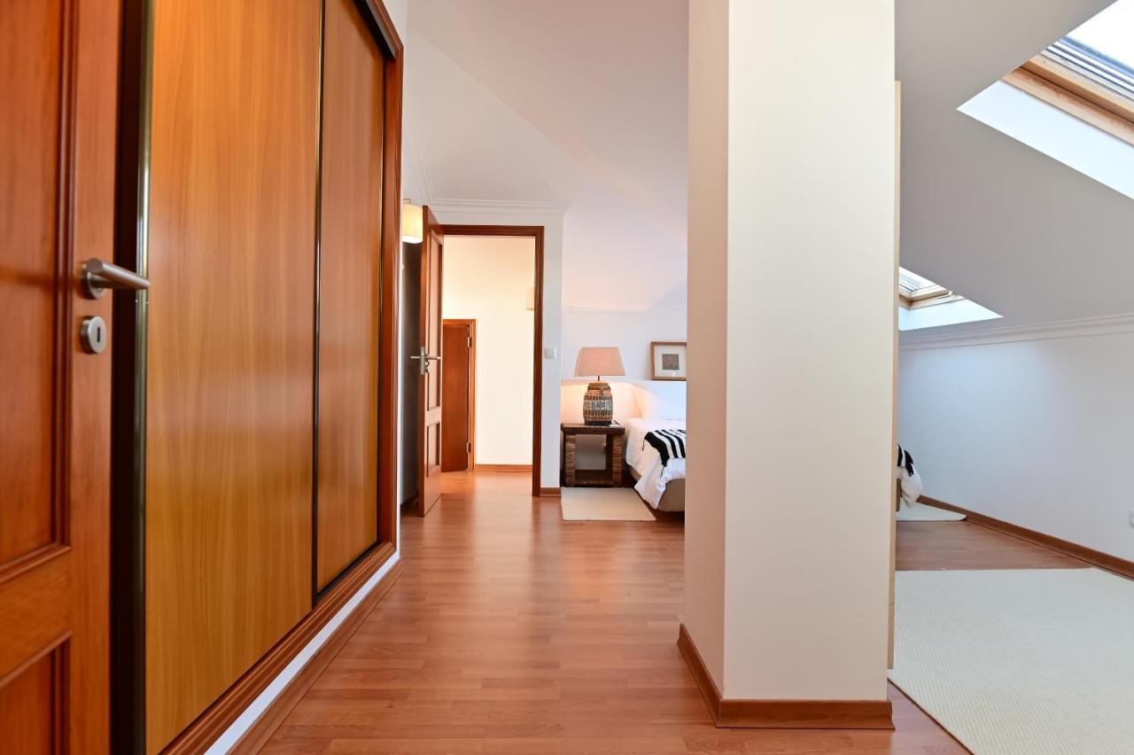 Village Center - Ocean View Apartment Ericeira