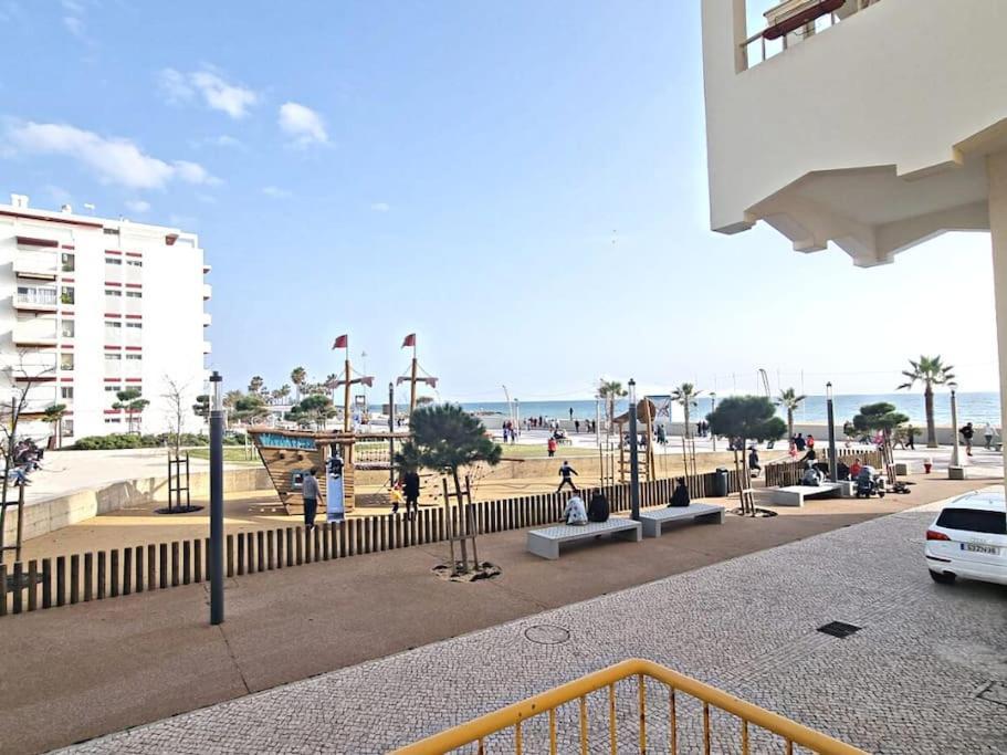 Apartment Seaside Serenity: 1br With Breathtaking Ocean View