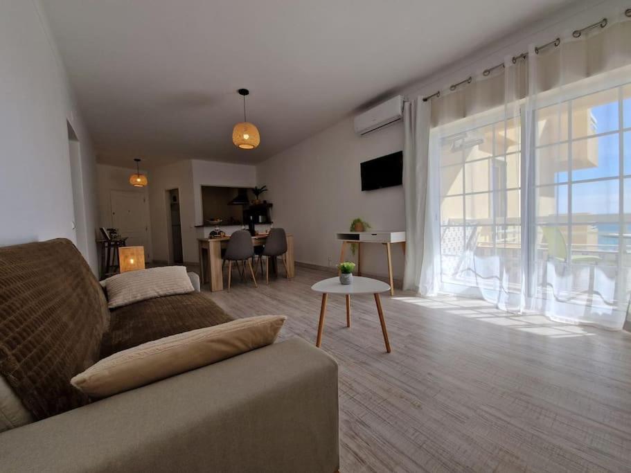 Modern Flat With Sea View And Direct Access Portimao