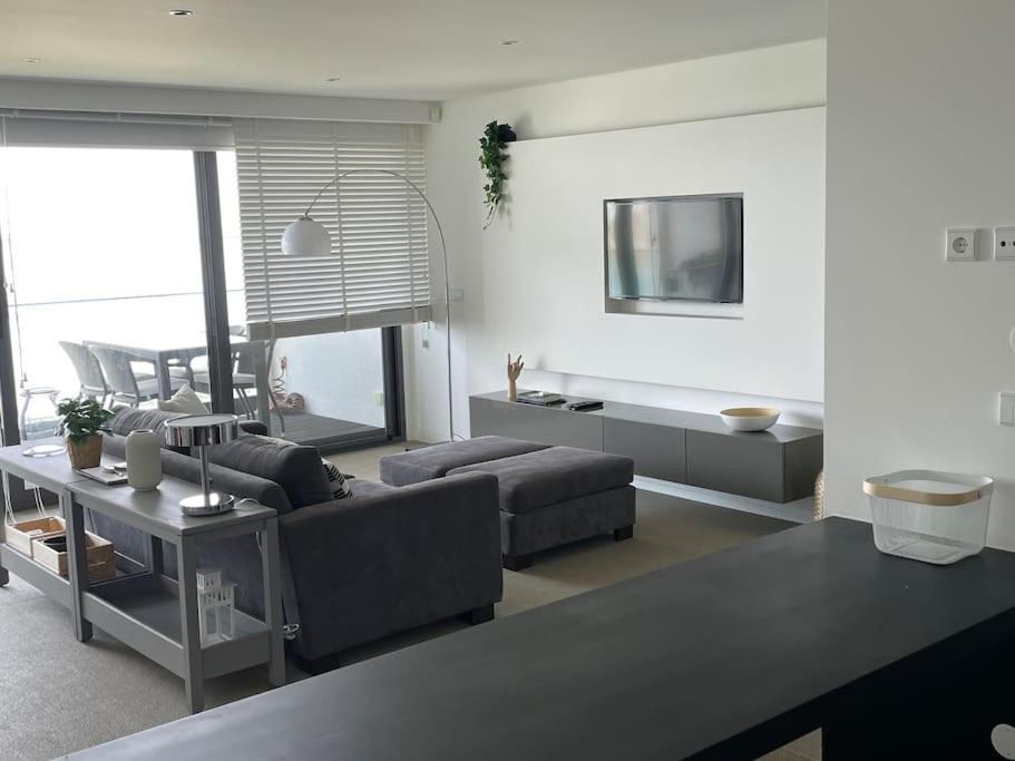 Stylish 1 Bedroom - Amazing Views Apartment Fuzeta