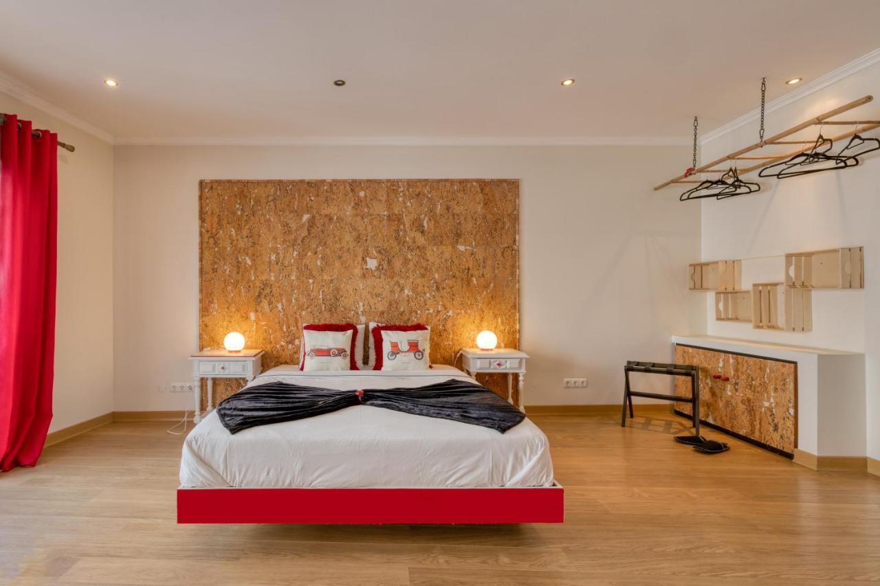 Guest house Pillows