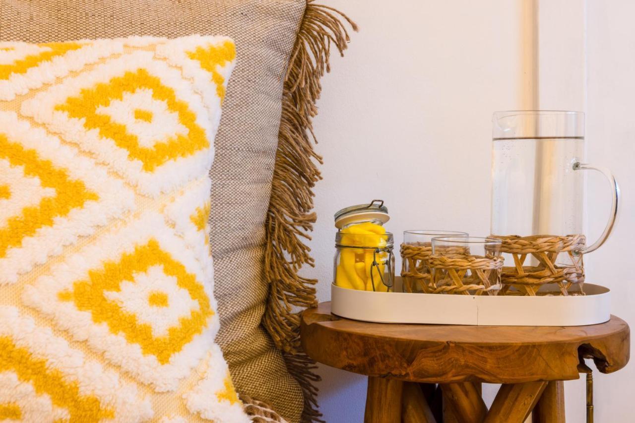Guest house Pillows