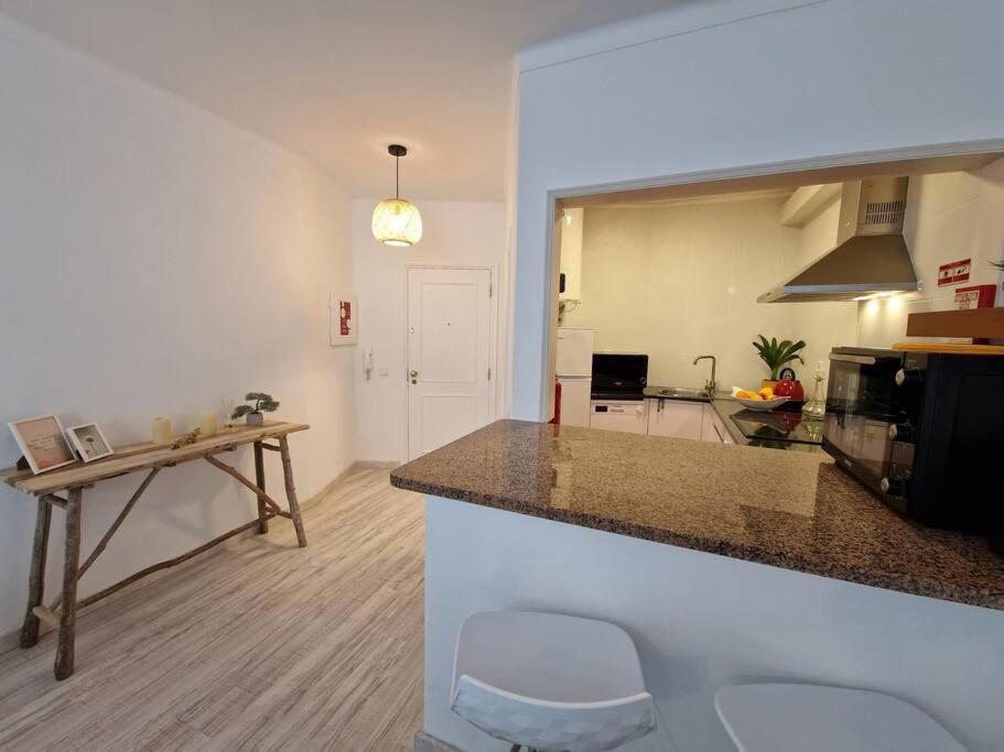 Modern Flat With Sea View And Direct Access Portimao