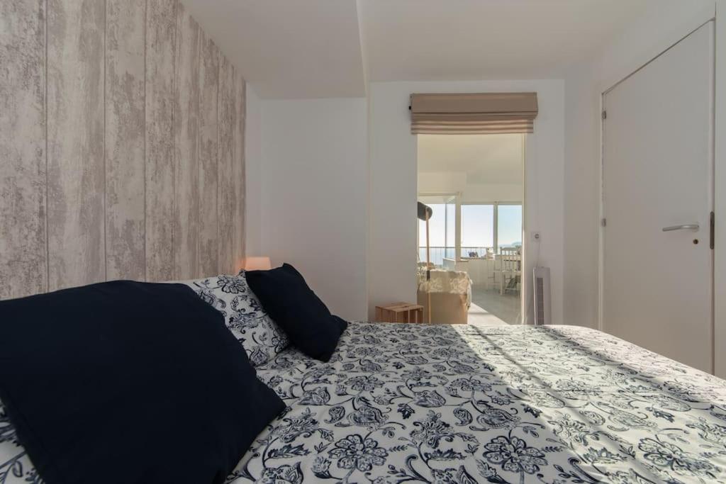 Bayview Apartment *