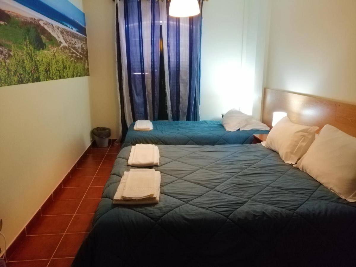 Supertubos Albergue Atouguia Da Baleia