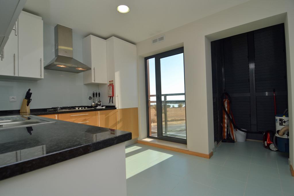 Privilege Folha De Louro With Rooftop Pool, Village Marina - *