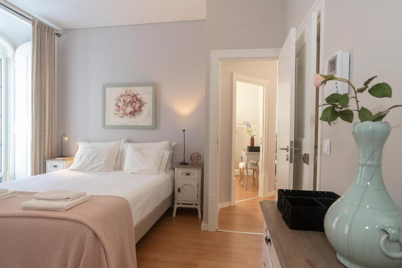 Tikliving Apartment