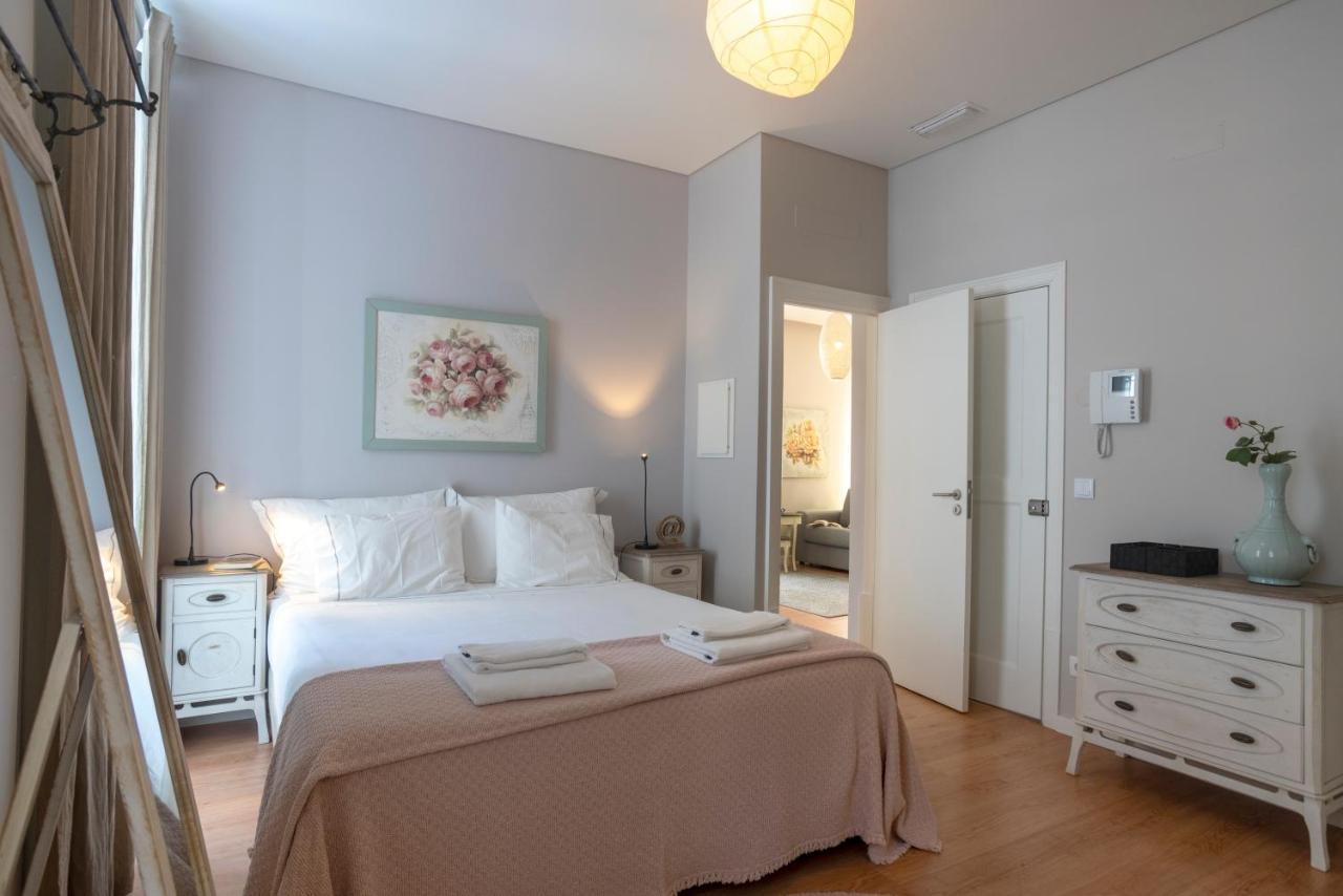 Tikliving Apartment