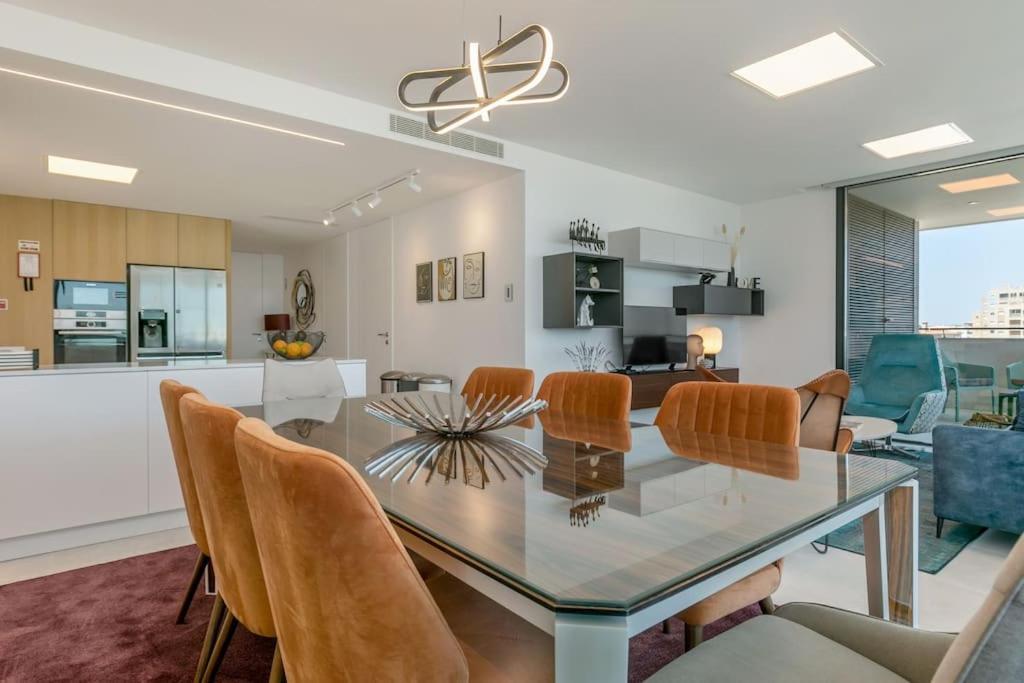 Apartment Amazing With Sea-view, Close To With Pool, Sauna, Wifi And Private Parking