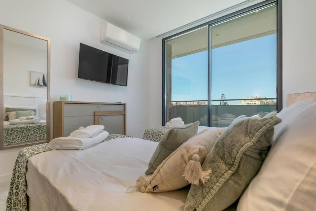 Amazing With Sea-view, Close To With Pool, Sauna, Wifi And Private Parking