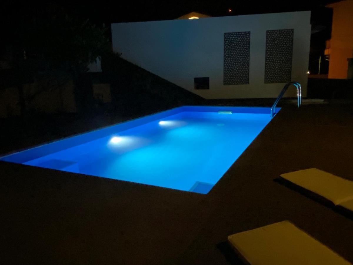 Quinze, Contemporary Designed With Swimming Pool *