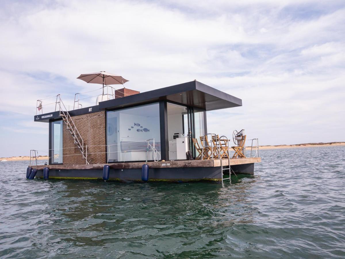 Hotel en barco Barco Casa