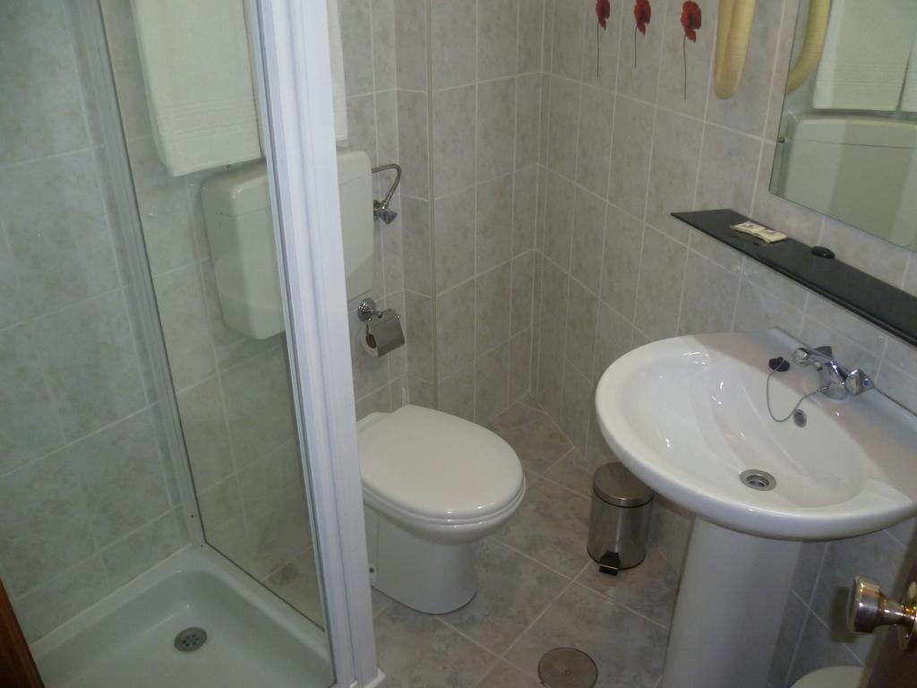 Residencial Imperial Guest house