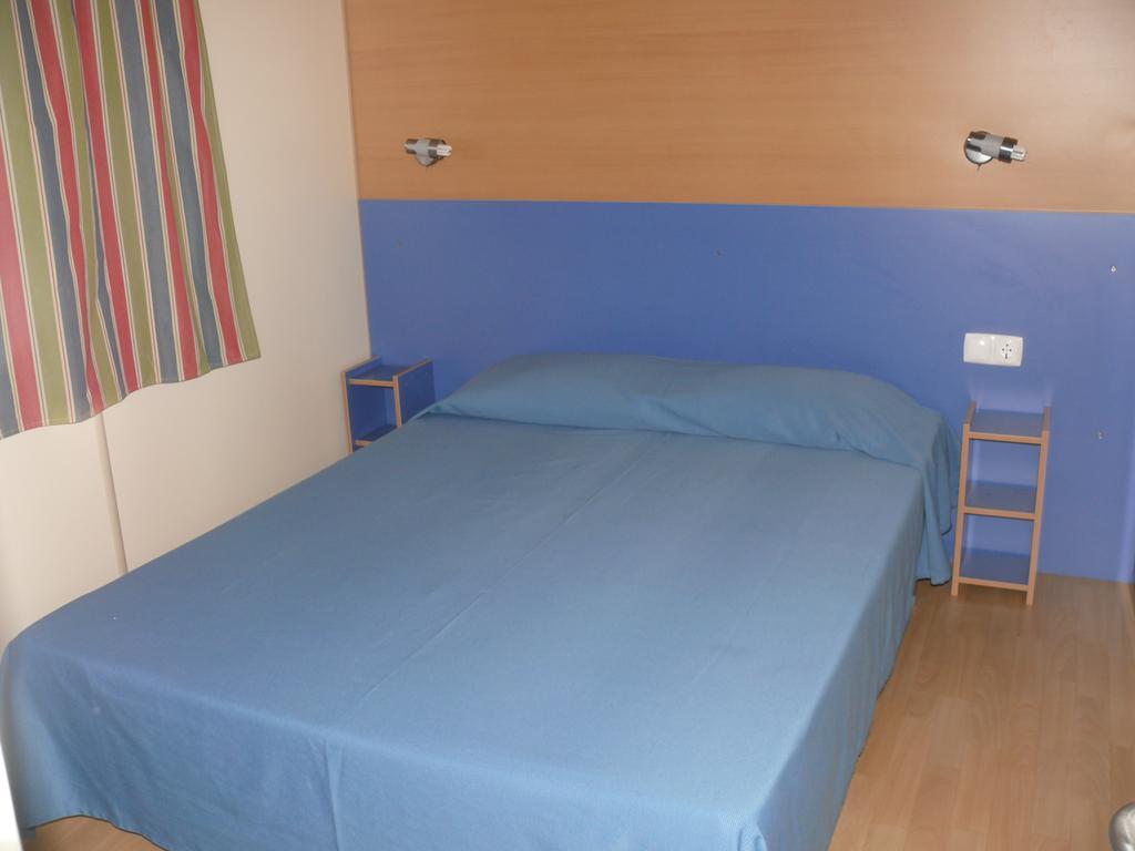 Parque De Campismo Orbitur Madalena Campsite