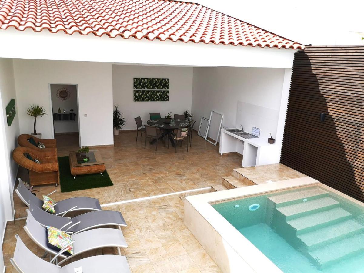 Casa Do Penedo